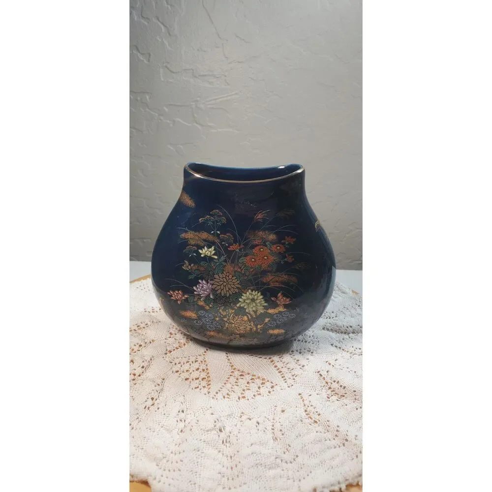 Toyo Kiku Chrysanthemum Cobalt Blue Porcelain Japanese Vase ~Vintage~
